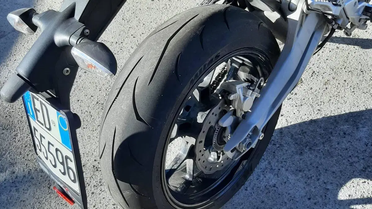 Aprilia Dorsoduro 750 ABS (2009 - 17)  (8)