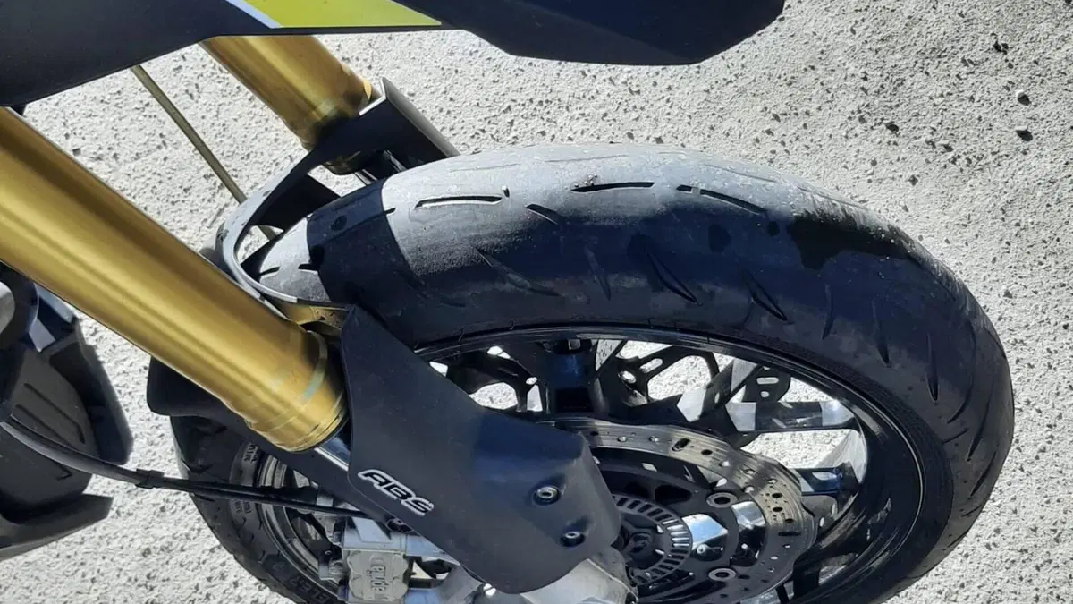 Aprilia Dorsoduro 750 ABS (2009 - 17)  (9)