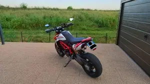 Ducati Hypermotard 950 SP (2022 - 25)  (4)