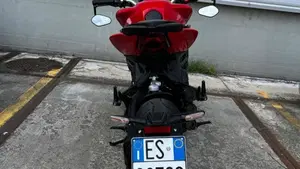 MV Agusta Brutale 800 (2020)  (3)