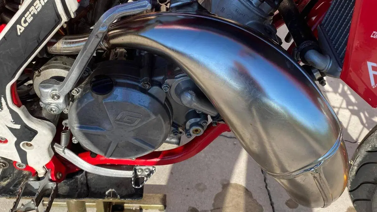 GASGAS MC 125 (2024)  (3)