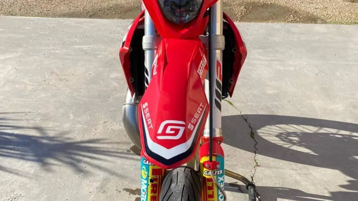 GASGAS MC 125 (2024)  (4)
