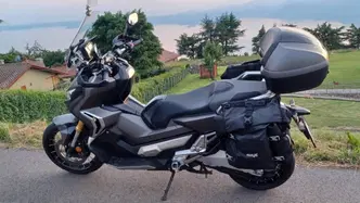Honda X-ADV 750 (2017) usata