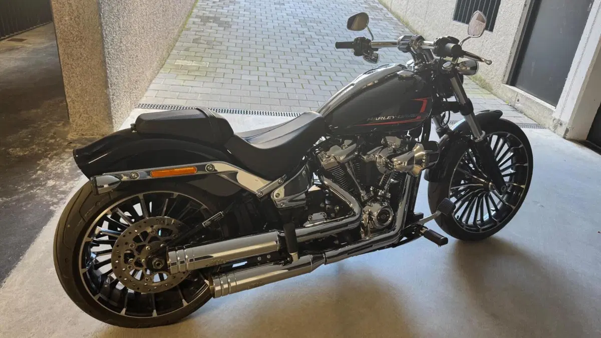 Harley-Davidson Breakout 117 (2023 - 24)  (4)