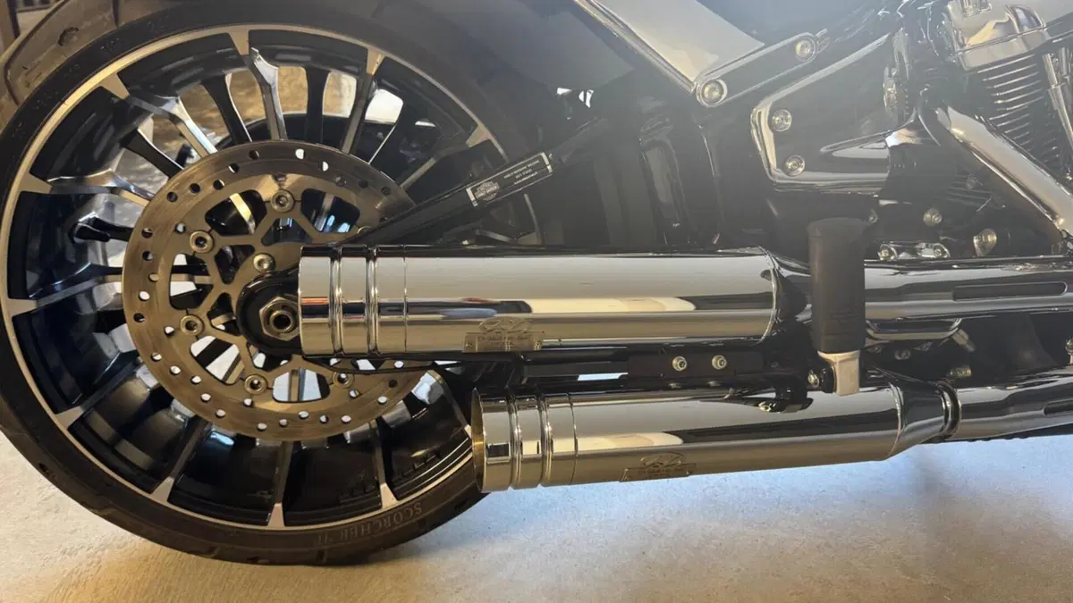 Harley-Davidson Breakout 117 (2023 - 24)  (5)