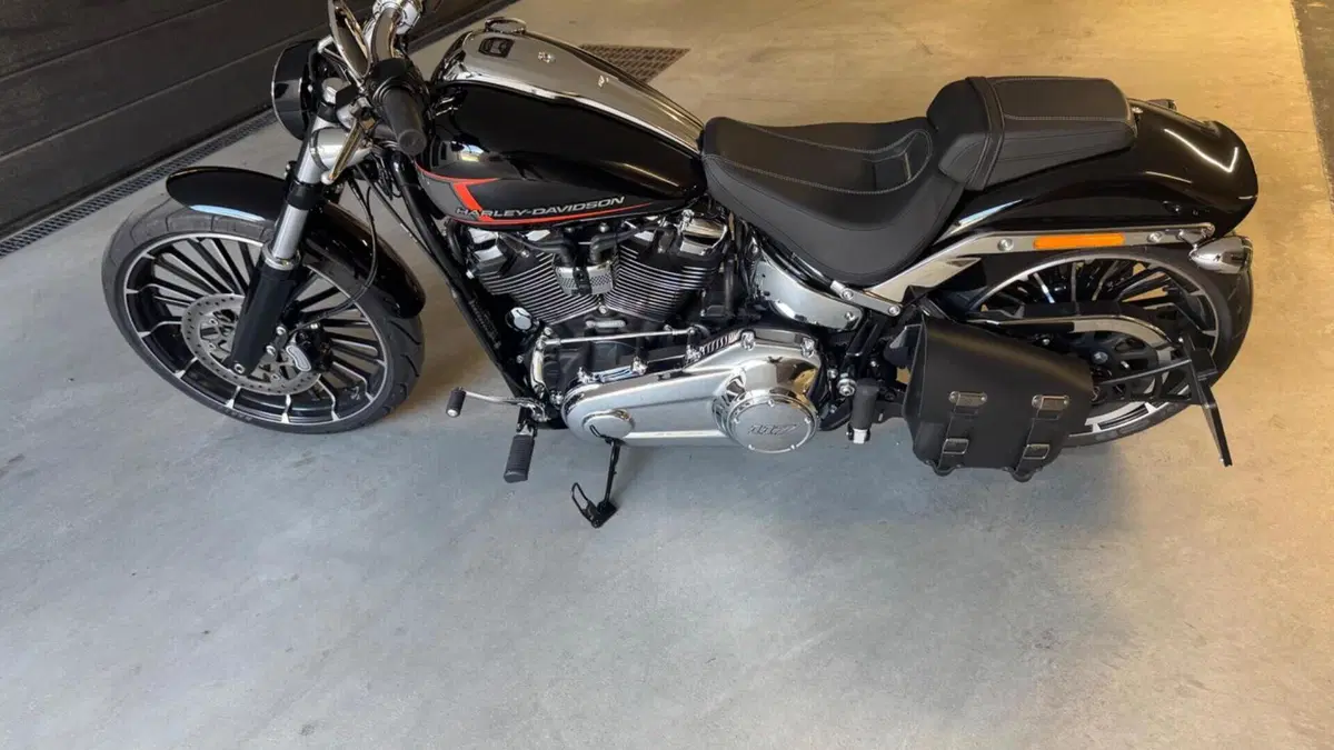 Harley-Davidson Breakout 117 (2023 - 24)  (6)