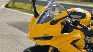 Ducati Panigale V2 S (2025 - 26)  (3)