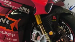 Ducati Panigale V4 Bagnaia 2022 World Champion Replica (2023)  (4)