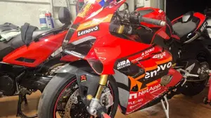 Ducati Panigale V4 Bagnaia 2022 World Champion Replica (2023)  (6)