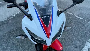 Honda CBR 300 R ABS (2014 - 17)  (8)