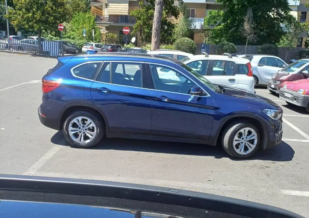 BMW X1 sDrive16d Advantage (4)