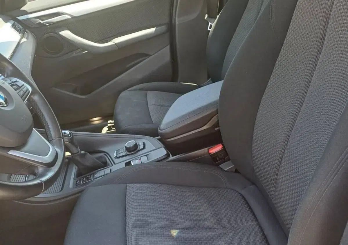BMW X1 sDrive16d Advantage (13)