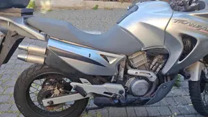 Honda Transalp XL 650V (2005 - 06)  (3)