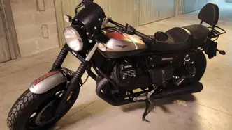 Moto Guzzi V9 Bobber (2018 - 20) usata