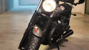 Moto Guzzi V9 Bobber (2018 - 20)  (5)