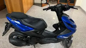 Yamaha Aerox 50 R 4t (2018 - 20)  (2)
