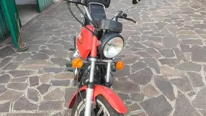 Moto Guzzi   (2)