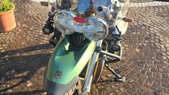Moto Guzzi V85 TT Centenario (2021 - 22) usata