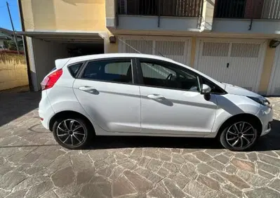 Ford Fiesta Plus 1.5 TDCi 75CV 5 porte (3)
