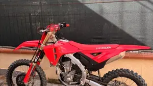 Honda CRF 250R (2023)  (3)
