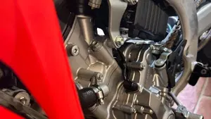 Honda CRF 250R (2023)  (10)