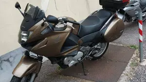 Honda Deauville 700   (2)