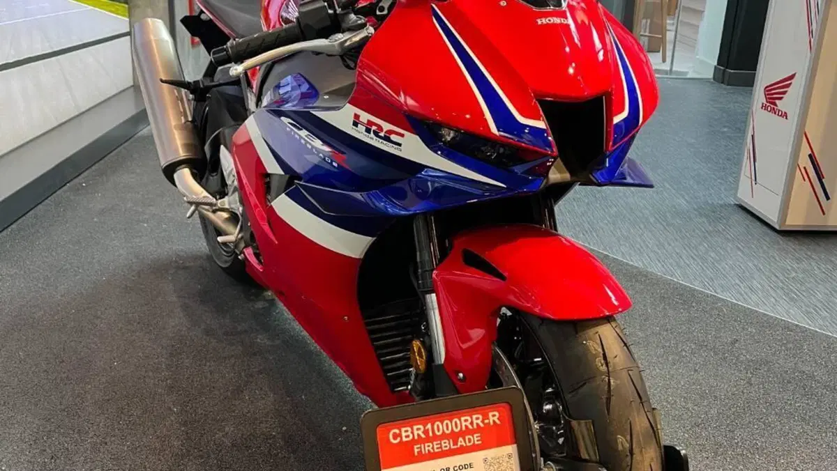 Honda CBR 1000 RR-R Fireblade (2024 - 26)  (3)