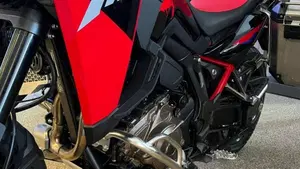 Honda Africa Twin CRF 1100L ES DCT (2024 - 26)  (4)