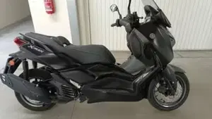 Yamaha X-Max 125 Tech Max (2021 - 24)  (2)