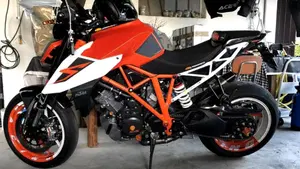 KTM 1290 Super Duke R ABS (2017 - 18)  (5)