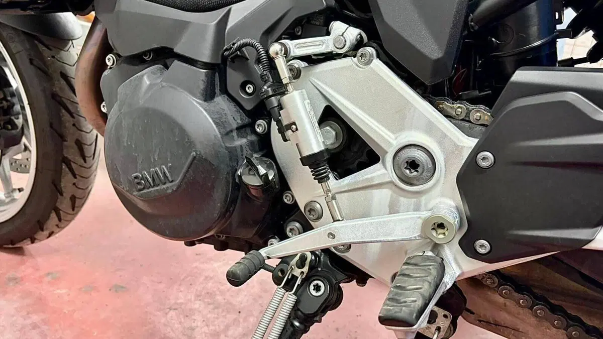 Bmw F 900 XR (2020 - 24)  (4)