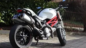 Ducati Monster 796 (2010 - 13)  (2)
