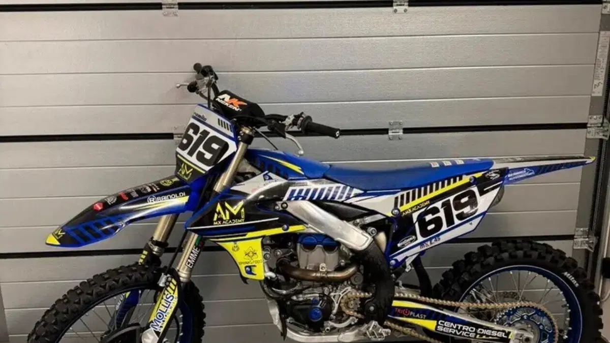 Yamaha YZ 250 F (2024)  (2)