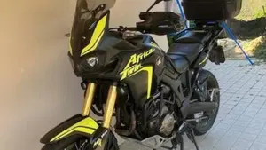 Honda Africa Twin CRF 1000L (2016 - 17)  (2)