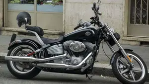 Harley-Davidson 1584 Rocker (2008 - 09) - FXCW  (3)