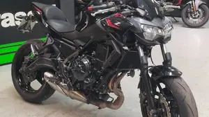Kawasaki Z 650 (2025 - 26)  (4)