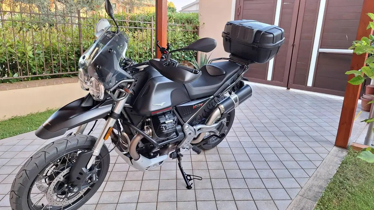 Moto Guzzi V85 TT (2021 - 23)  (7)