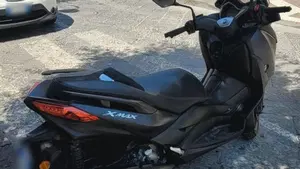 Yamaha X-Max 300 ABS (2017 - 20)  (4)