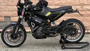 Husqvarna Svartpilen 401 (2018 - 19)  (3)