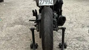 Husqvarna Svartpilen 401 (2018 - 19)  (7)