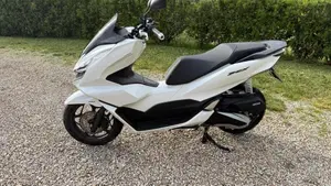 Honda PCX 125 (2021 - 24)  (3)