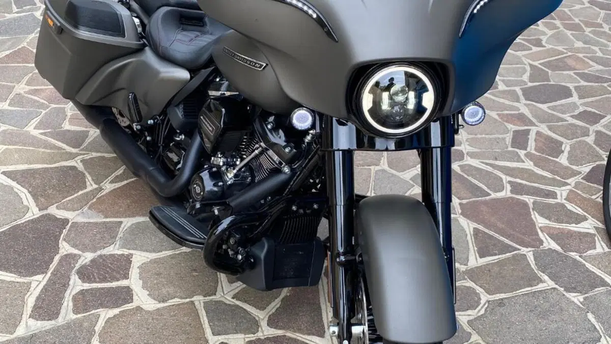 Harley-Davidson 114 Street Glide Special (2019 - 20) - FLHXS  (2)