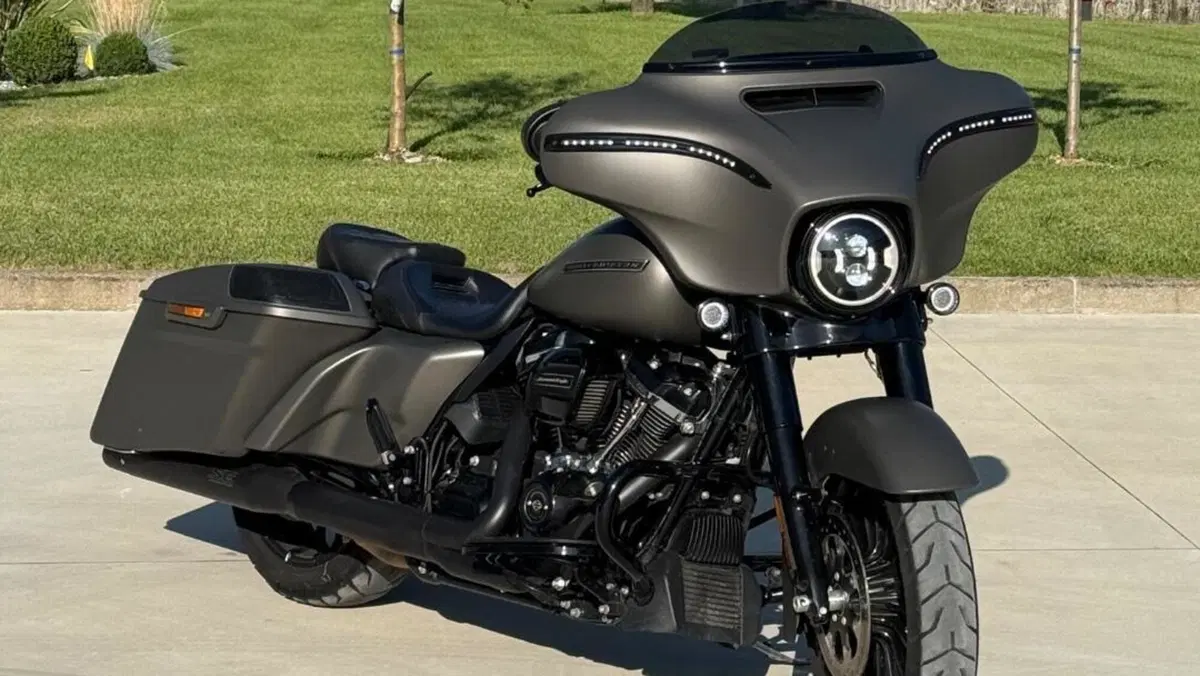Harley-Davidson 114 Street Glide Special (2019 - 20) - FLHXS  (4)