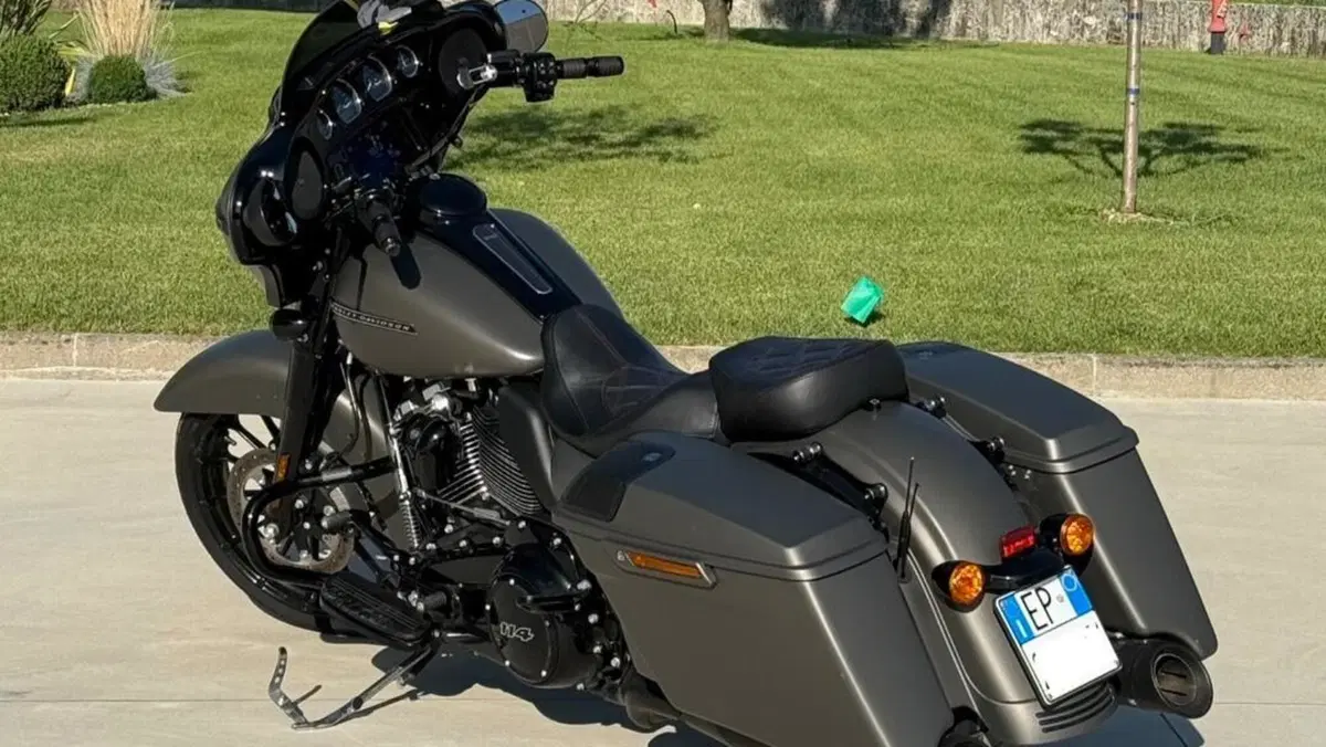 Harley-Davidson 114 Street Glide Special (2019 - 20) - FLHXS  (6)