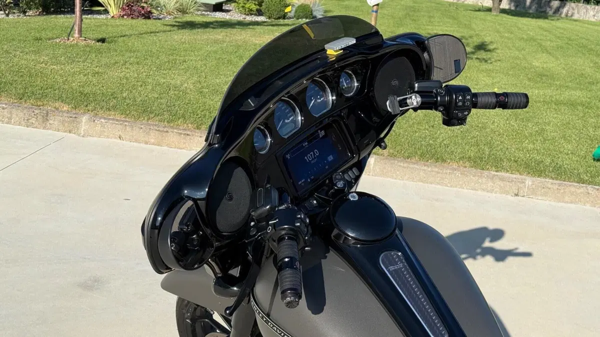 Harley-Davidson 114 Street Glide Special (2019 - 20) - FLHXS  (9)