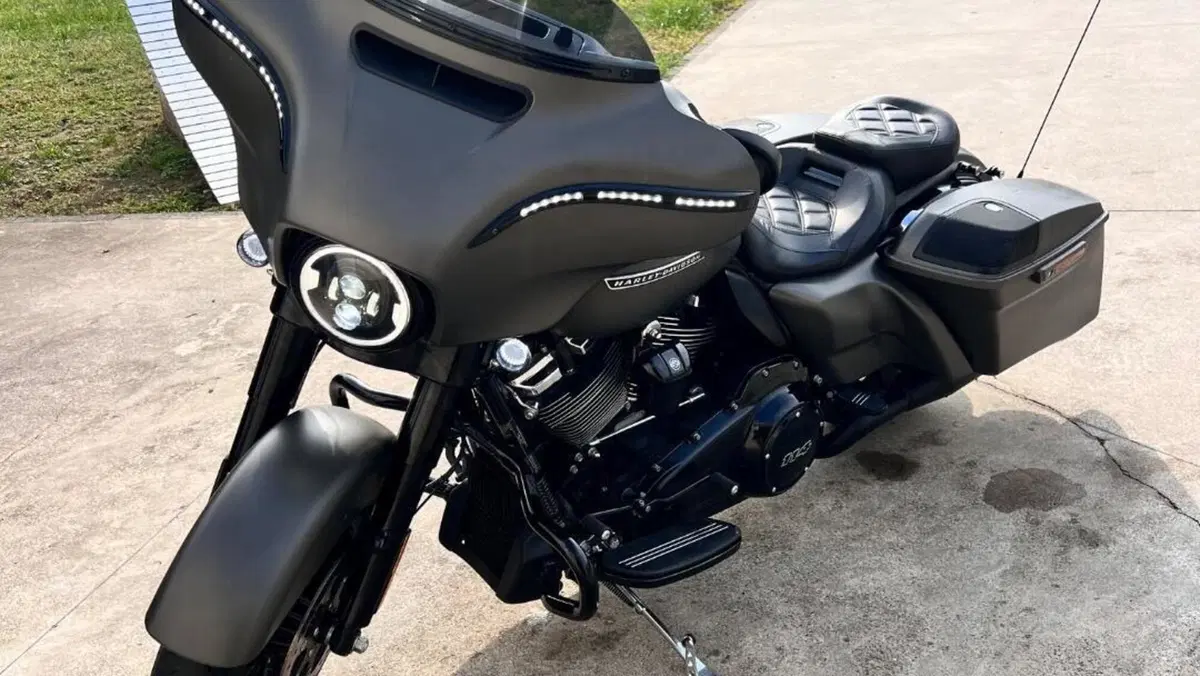 Harley-Davidson 114 Street Glide Special (2019 - 20) - FLHXS  (13)
