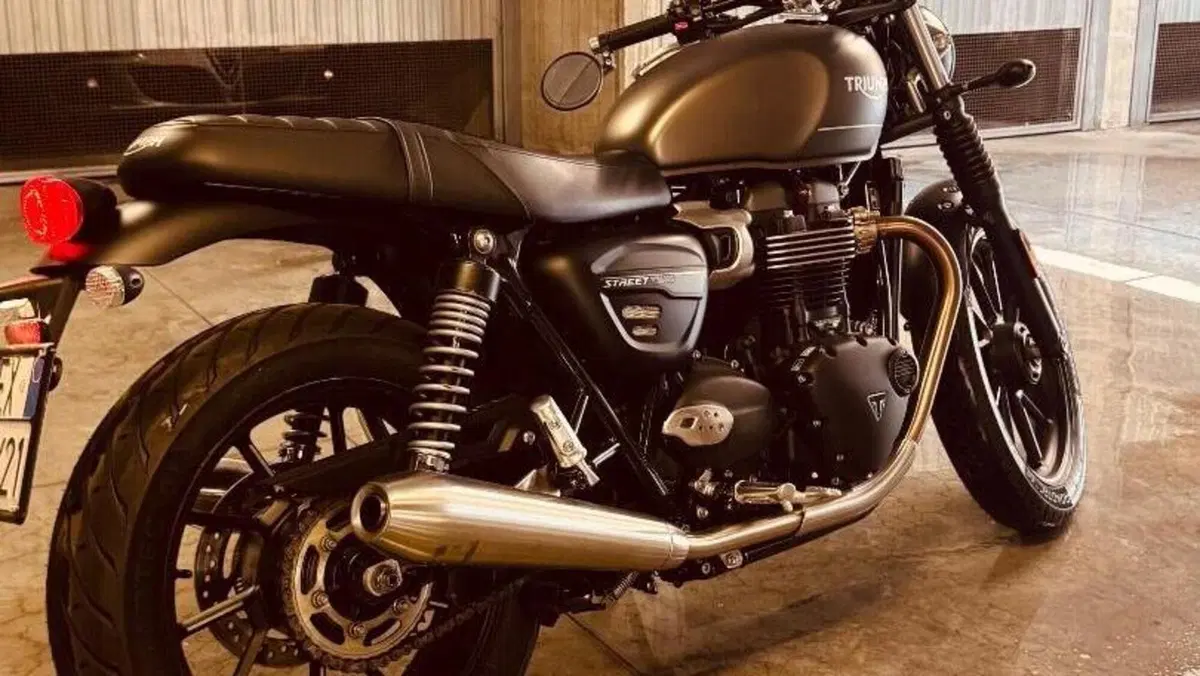 Triumph Street Twin 900 (2021 - 22)  (10)