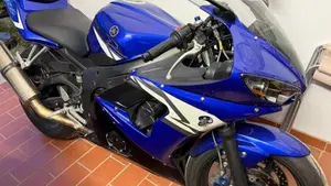 Yamaha YZF R6 (2003 - 04)  (3)