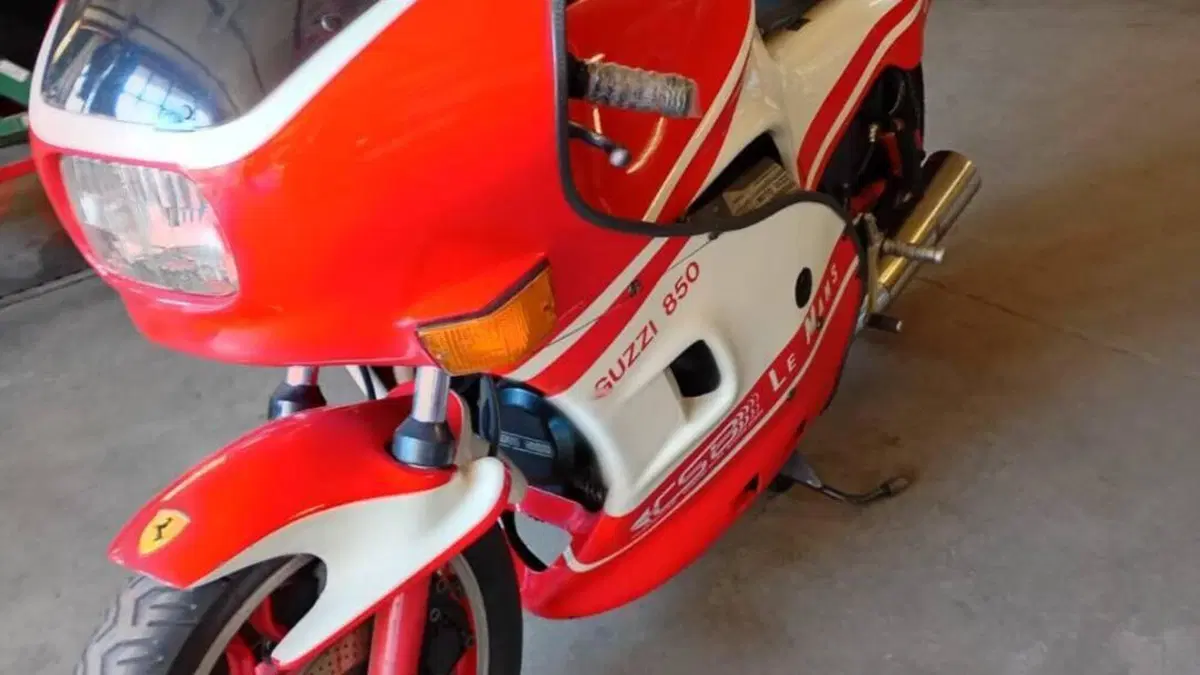 Moto Guzzi   (2)