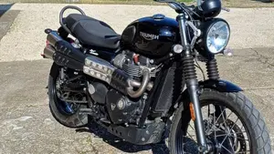 Triumph Street Scrambler 900 (2017 - 18)  (3)